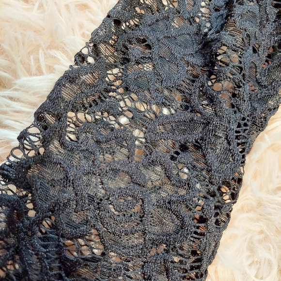 Abercrombie & Fitch Black Lace Mini Dress - Size XS - Picture 5 of 11
